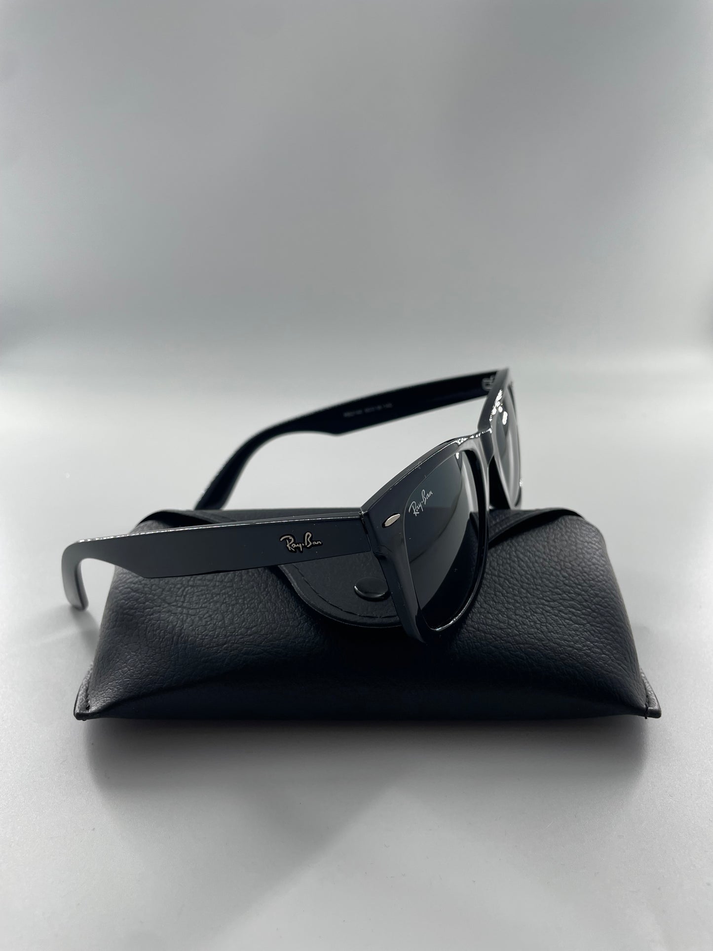 RAYBAN WAYFARER BLACK