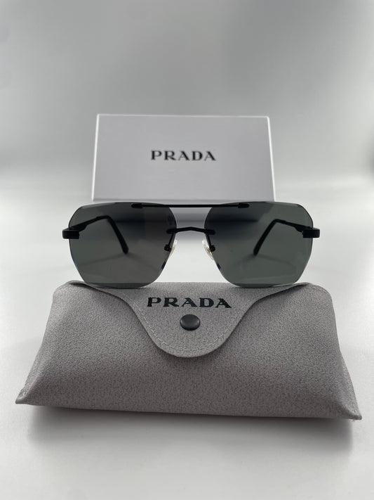 PRADA - ALL BLACK