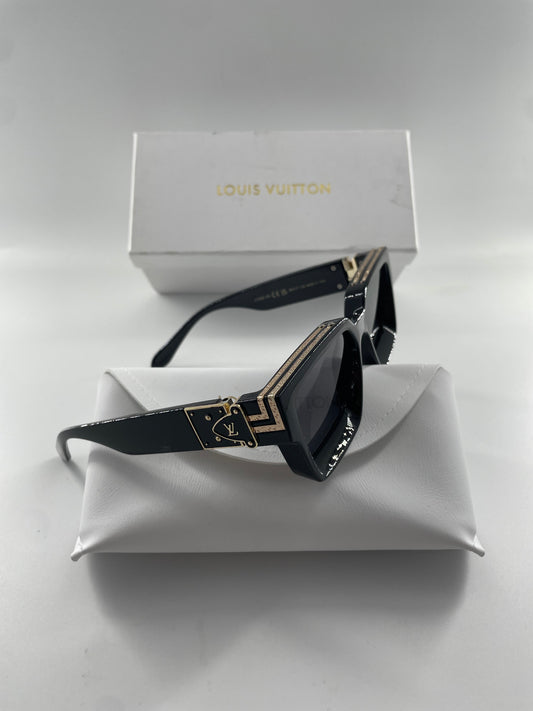 1.1 LV Millionaire                                        medium size